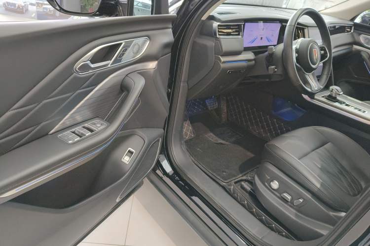 Used Hongqi HS7 PHEV 2024 2.0T PHEV Four-Wheel Drive Flagship Edition 6 Seats Driver Seat