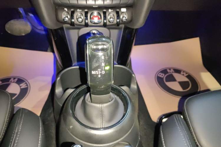 Used MINI MINI 2021 1.5T COOPER Classic Edition