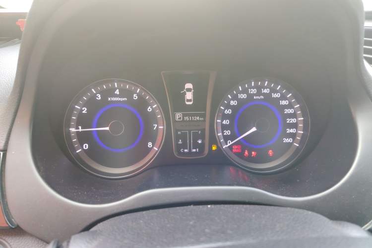 Used Hyundai Azera 2011 2.4L Luxury Model
