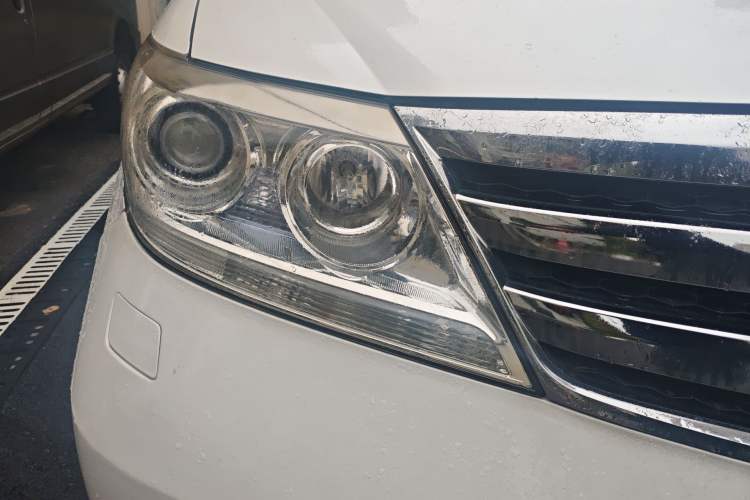 Used Honda Elysion 2012 2.4L VTi Luxury Navigation Edition Right Front Headlight