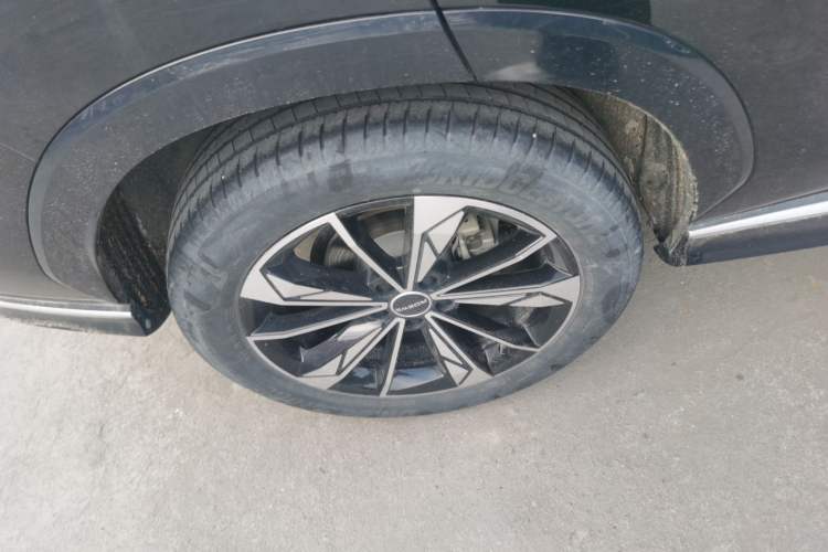 Used Roewe RX5 2023 1.5T Elite Edition Right Rear Wheel Hub