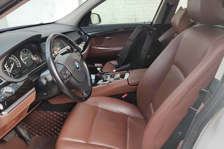 Used BMW 5 Series GT 2015 528i Leading Model Left Front Seat