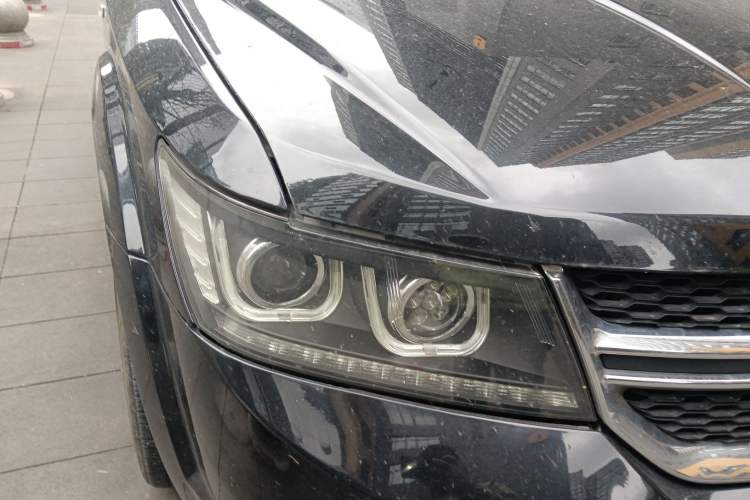 Used Dodge Journey 2013 2.4L Two-Wheel Drive Luxury Version