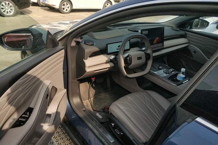 Used Geely Galaxy 8 2025 130km EM-P Starship Edition Driver Seat