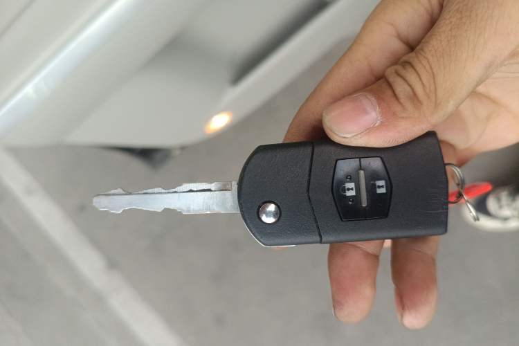 Used Mazda Mazda 8 2013 2.5L Elite Edition
