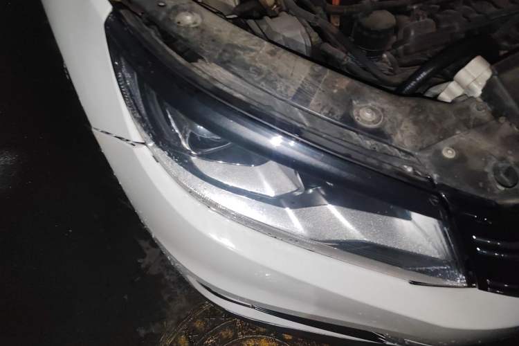 Used Volkswagen Tiguan 2015 1.8TSI Automatic Two-Wheel Drive Luxury Model Right Front Headlight