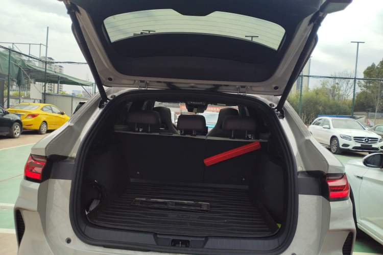 Used BYD Song PLUS New Energy 2025 EV Intelligent Driving Version 520km Premium Model Trunk