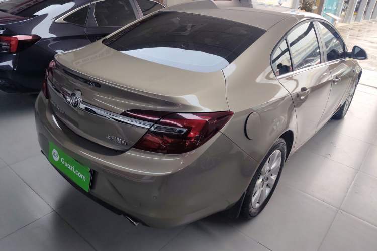 Used Buick Regal 2015 1.6T Leading Technology Model Rear Right 45 Deg