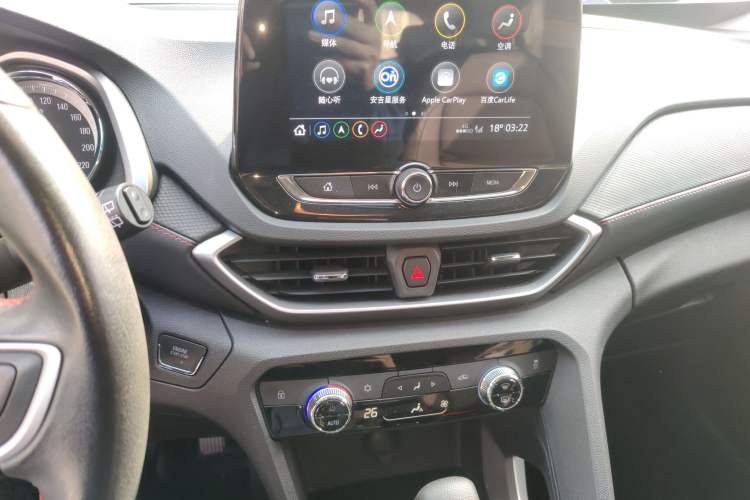 Used Chevrolet Orlando 2020 Light Hybrid Redline 530T Automatic Enjoyment Edition (5+2 Models) Audio And AC Panel