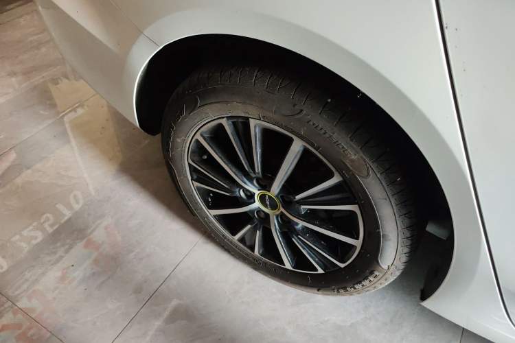 Used Roewe i5 2021 1.5L CVT Platinum Edition Exterior 5