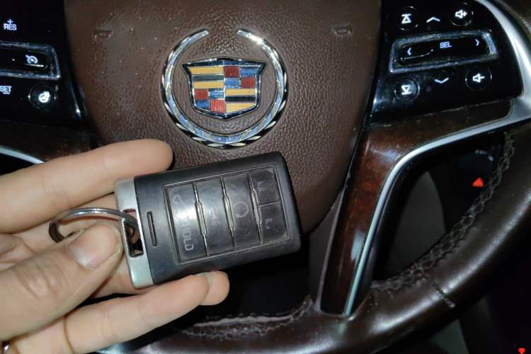 Used Cadillac SRX 2013 3.0L Luxury Model Vehicle Key