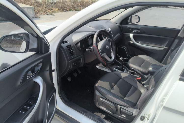 Used Changan CS35 2016 1.6L Manual Luxury Model China IV Standard