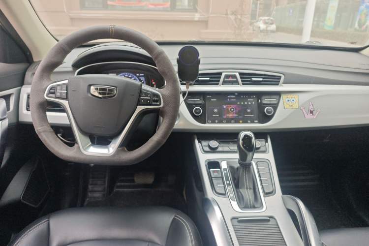 Used Geely Auto Emgrand X7 Sport 2016 1.8TD Automatic Smart Connectivity Version Center Console