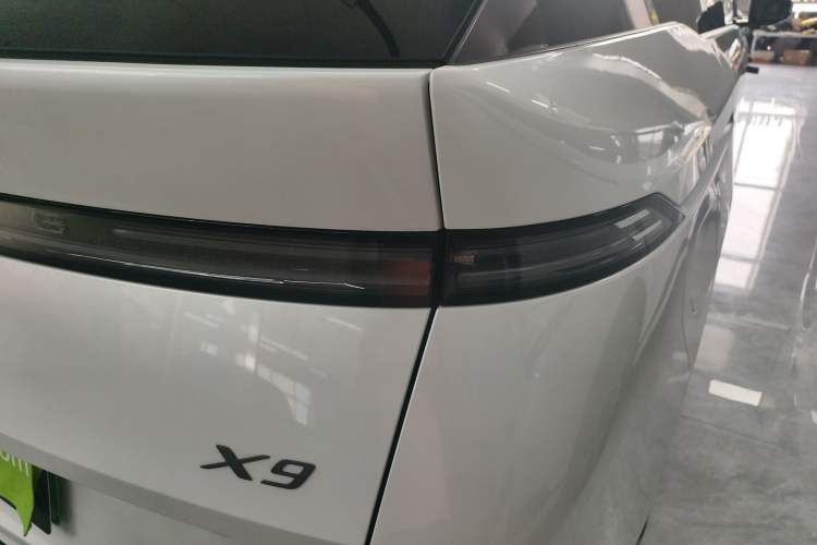 Used XPeng X9 2025 740 Ultra-Long Range Max Right Rear Taillight