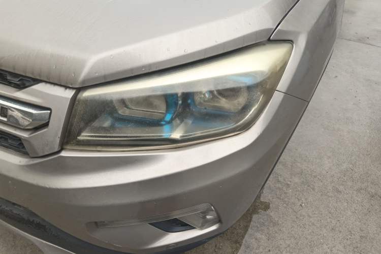 Used CHANGAN CS75 2014 1.8T Automatic Elite Model China IV Standard Left Front Headlight
