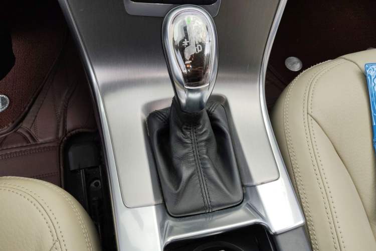 Used Volvo XC60 2013 T6 AWD Comfort Edition
