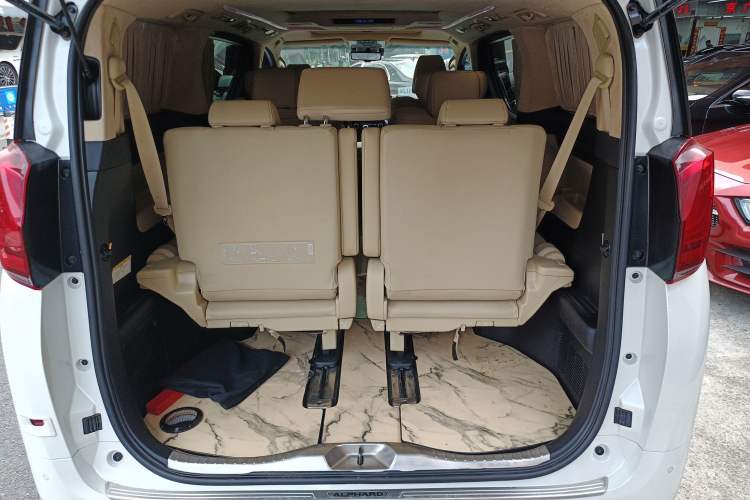Used Toyota Alphard 2020 Dual-Engine 2.5L Luxury Edition Trunk