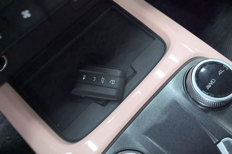 Used Tank 300 2023 City Edition 2.0T—Stylish as Ever