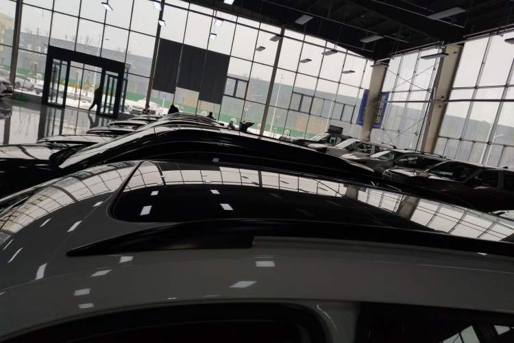 Used Volkswagen Tiguan L 2017 300TSI Automatic Two-Wheel Drive Silk Road Comfort Edition