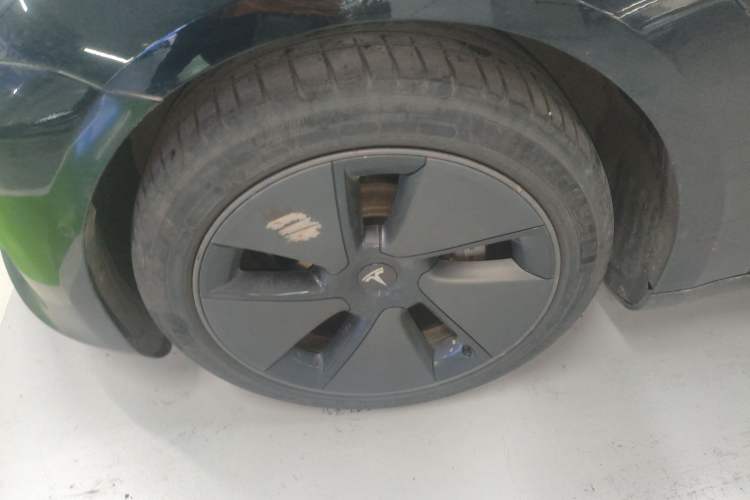 Used Tesla Model 3 2021 Standard Range Rear-Wheel Drive Upgraded Version 3D6 Left Front Wheel Hub