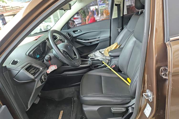 Used Ford Escort 2015 1.5L Automatic Fashion Model
