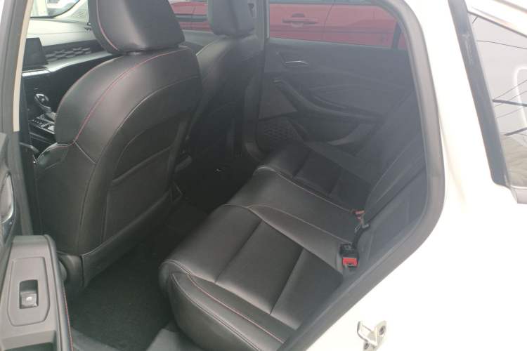 Used MG 5 2022 180 DVVT CVT Youth Style Edition
