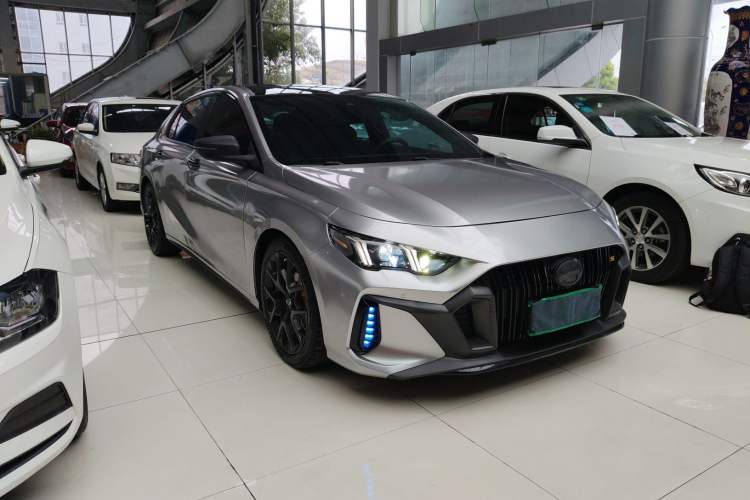 Used GAC Trumpchi EMPOW 2021 270T DCT J15 Version Front Right 45 Deg