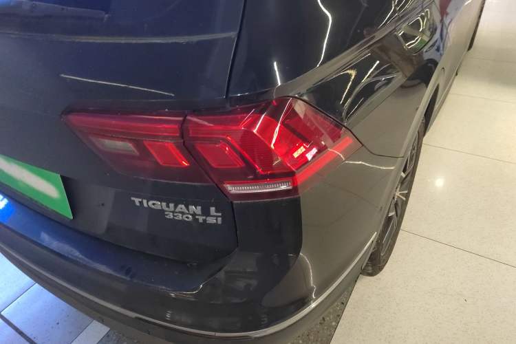 Used Volkswagen Tiguan L 2019 330TSI Automatic Two-Wheel Drive Smart Luxury Version China VI Standard Exterior 3