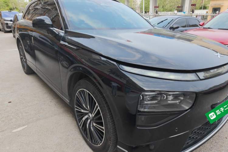 Used XPeng G9 2024 570 Pro Front Right 45 Deg