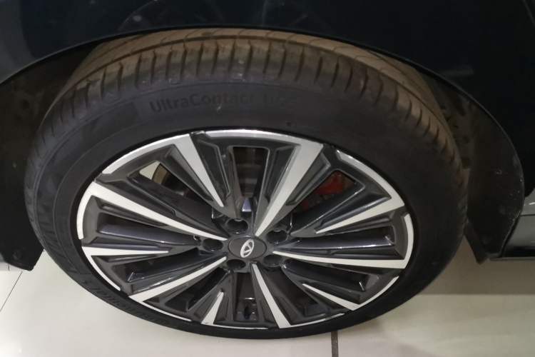 Used Chery Arrizo 8 2023 High-Energy Edition 2.0T DCT Luxury
