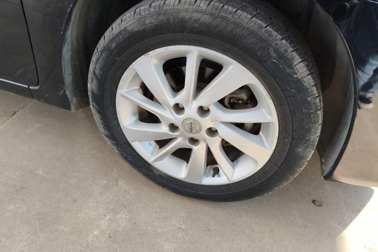 Used Nissan Sylphy 2012 1.6 XL Manual Luxury Edition Right Front Wheel Hub