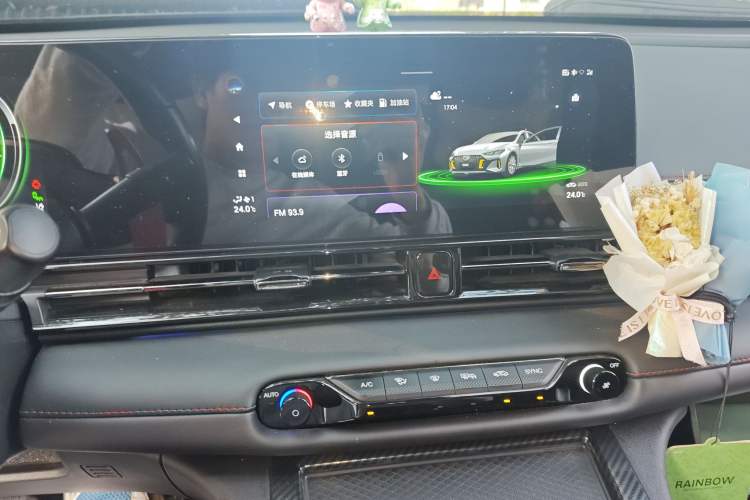 Used GAC Trumpchi EMPOW 2021 270T DCT J16 Version Audio And AC Panel