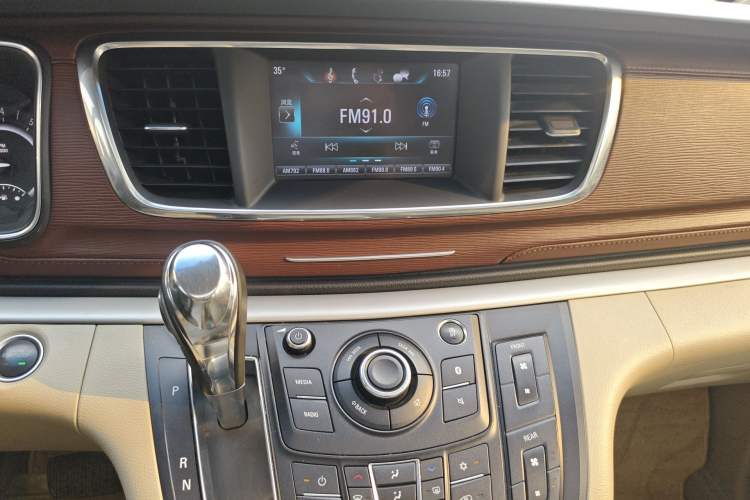 Used Buick GL8 2018 28T Luxury Model China VI Standard