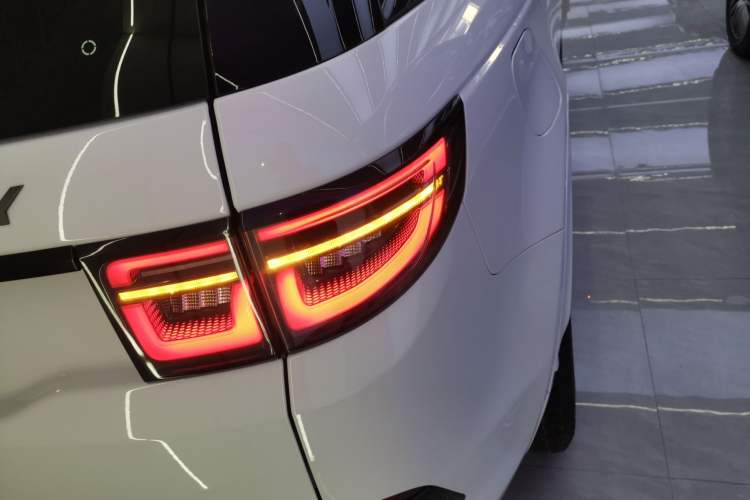 Used Land Rover Discovery Sport 2020 249 PS R-Dynamic Performance Tech Edition 7 Seats