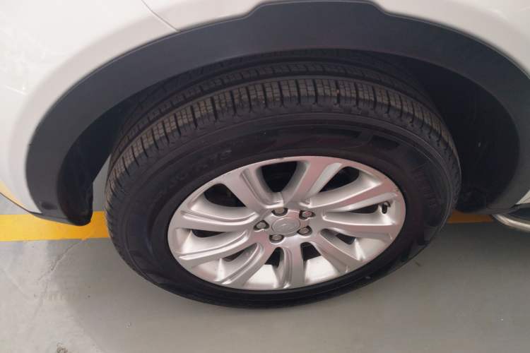 Used Land Rover Discovery Sport 2018 240 PS SE Version