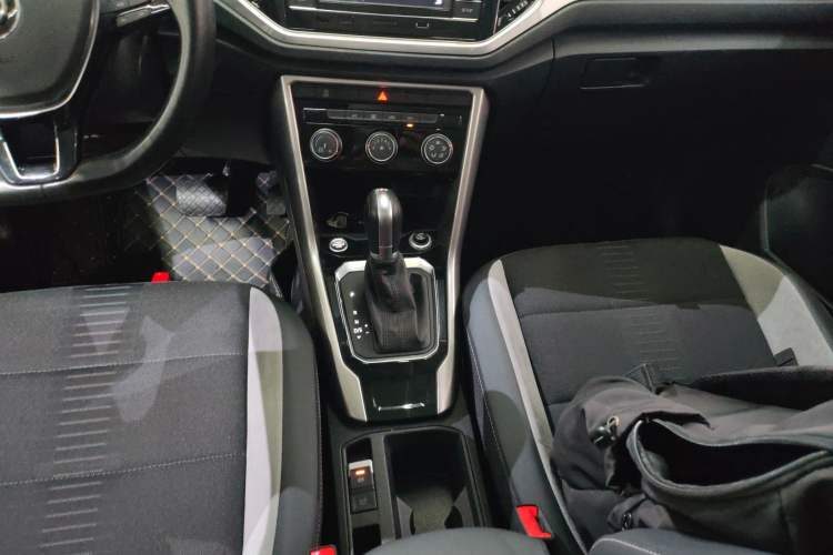 Used Volkswagen T-ROC 2020 230TSI DSG Two-Wheel Drive Advanced Version
