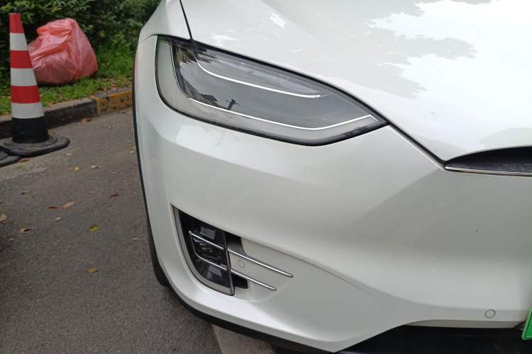 Used Tesla Model X 2016 X 75D Right Front Headlight