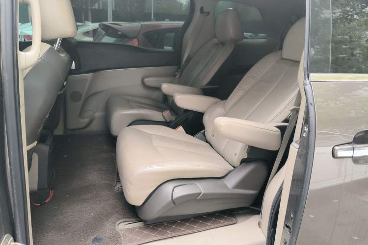 Used Buick GL8 2013 3.0L GT Luxury Business Haoya Edition Left Rear Seat