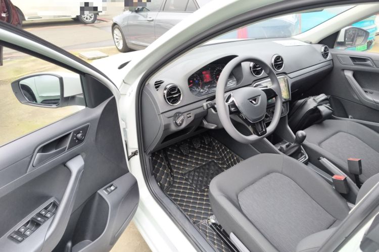 Used Jetta VA3 2024 1.5L Manual Entry-Level Version
