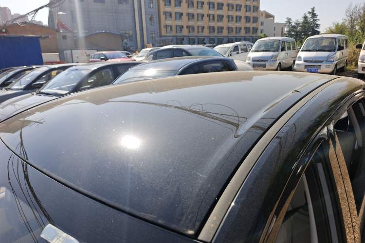 Used Wuling Bingo PLUS 2024 330 km Range Five-Seater Version Roof