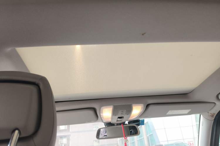 Used Mercedes-Benz GLK-Class 2013 GLK 300 4MATIC Dynamic Sunroof Model Headliner