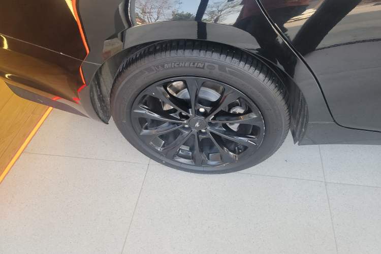 Used Cadillac CT5 2022 28T Luxury Version (Standard Edition) Right Rear Wheel Hub