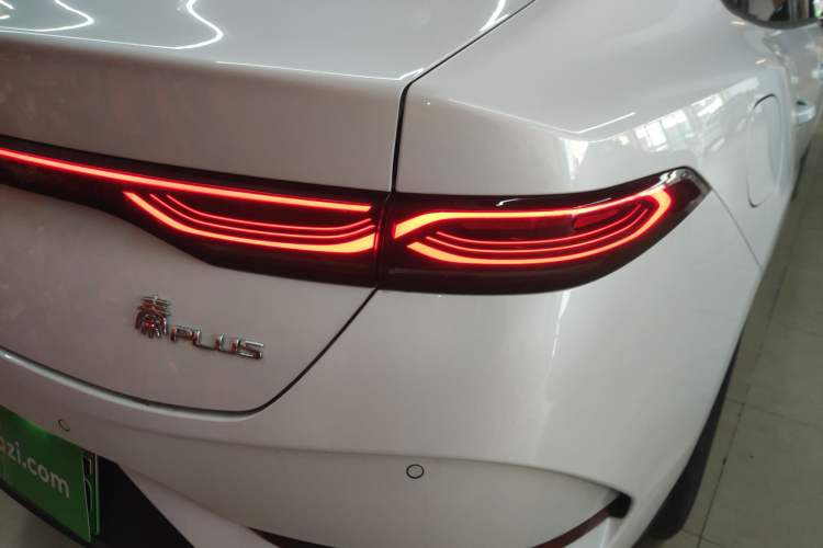 Used BYD Qin PLUS 2025 DM-i Smart Drive 55KM Leading Model