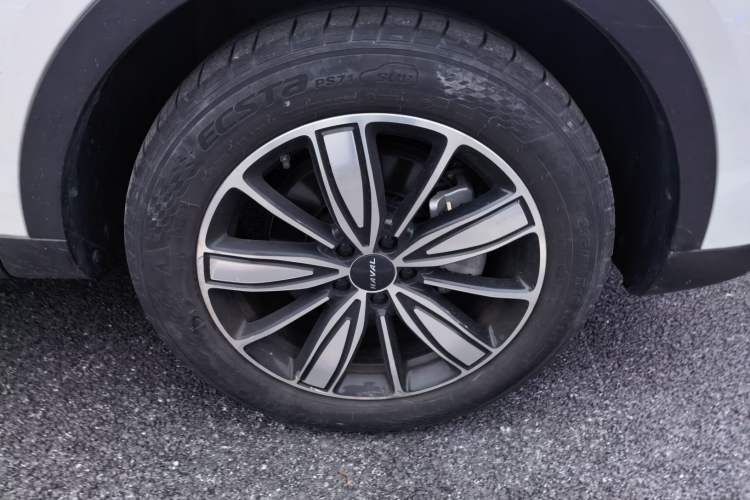 Used Haval H6 2023 National Trend Edition 1.5T Automatic Champion Version Right Front Wheel Hub