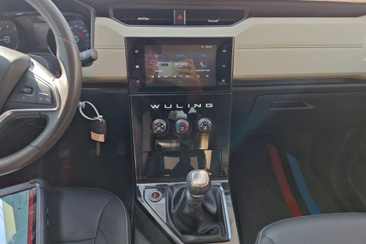 Used Wuling Hongguang PLUS 2019 1.5T Manual Luxury 7-Seater
