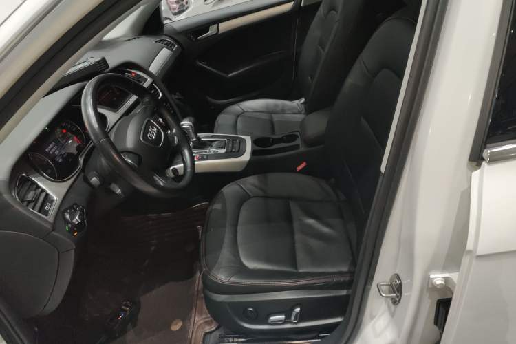 Used Audi A4L 2016 30 TFSI Collector's Edition Automatic Comfort Model
