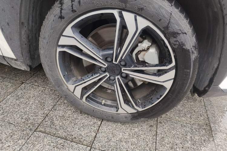 Used Geely Galaxy L7 2023 1.5T 115 km MAX
