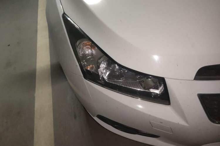 Used Chevrolet Cruze 2014 1.6L SL Millionth Anniversary Edition MT Right Front Headlight