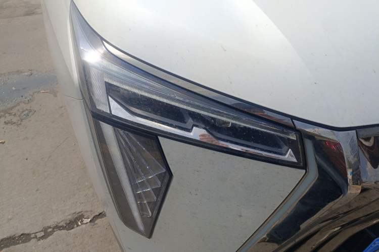Used GAC Trumpchi M8 2023 Zongshi Series Dual-Motor YuZun Edition Right Front Headlight