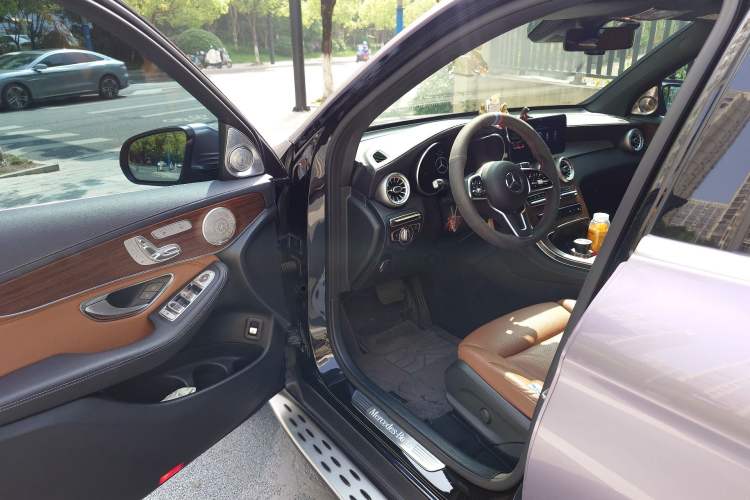 Used Mercedes-Benz GLC 2020 Facelifted GLC 300 L 4MATIC Luxury Edition